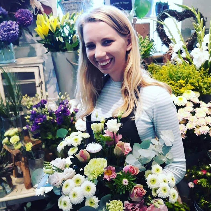 Mia - Blomsterdekoratør Elev