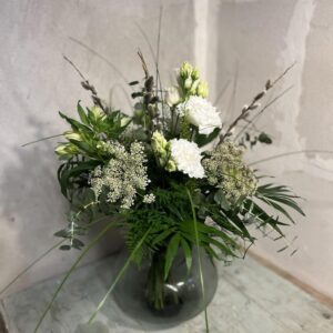 Aarstidens blomstermix fra Aarstidens blomster. Send blomster i hele Danmark